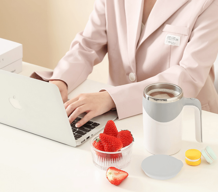 Magnetic Self-Stirring Travel Mug